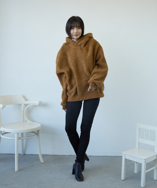 TONE SELECT WEAR(トーンセレクトウェア)の「BOA BIGプルパーカー(BL)(パーカー・レディース・ホワイト/ブラック/ベージュ/その他1/その他2/キャメル/ダークグリーン/ライトパープル/カーキ・MEDIUM/LARGE)」の21枚目の写真