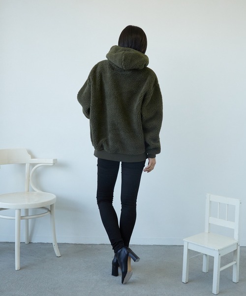 TONE SELECT WEAR(トーンセレクトウェア)の「BOA BIGプルパーカー(BL)(パーカー・レディース・ホワイト/ブラック/ベージュ/その他1/その他2/キャメル/ダークグリーン/ライトパープル/カーキ・MEDIUM/LARGE)」の15枚目の写真
