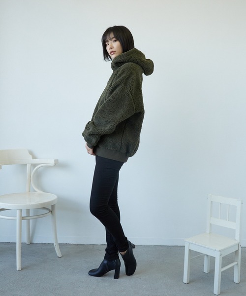 TONE SELECT WEAR(トーンセレクトウェア)の「BOA BIGプルパーカー(BL)(パーカー・レディース・ホワイト/ブラック/ベージュ/その他1/その他2/キャメル/ダークグリーン/ライトパープル/カーキ・MEDIUM/LARGE)」の14枚目の写真
