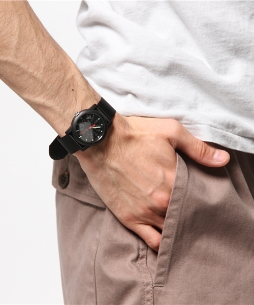 bpr BEAMS（ビーピーアール ビームス ）の「TIMEX × BEAMS / ALL BLACK&ALL WHITE◇（アナログ腕時計・メンズ・ホワイト/ブラック・FREE）」の20枚目の写真