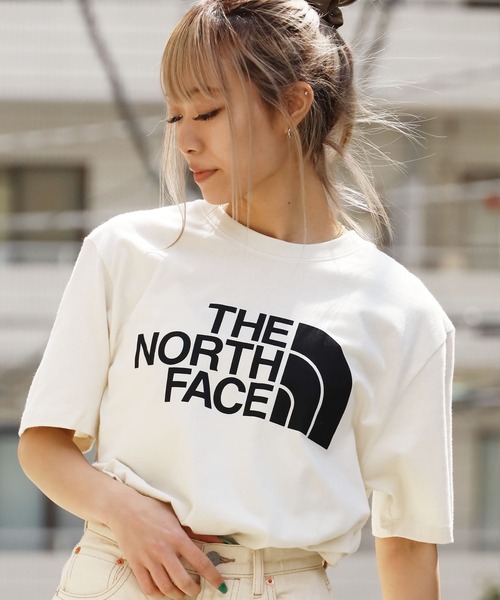 THE NORTH FACE(ザノースフェイス)の「THE NORTH FACE/ザ・ノースフェイス Classic Logo Print SS Tシャツ(Tシャツ/カットソー・メンズ・ホワイト/ブラック/パープル/レッド/グレー/イエロー/ブラウン/チャコール/オフホワイト・M/L/XL/XXL/S)」の2枚目の写真