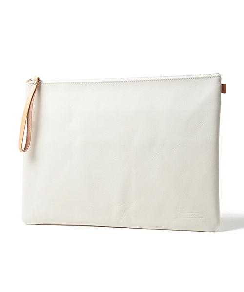 B:MING by BEAMS（ビーミングバイビームス）の「buddy / Fang leather clutch（クラッチバッグ・メンズ・グレー/ブラウン系その他/ネイビー/ホワイト/ブラック・ONE SIZE）」の2枚目の写真