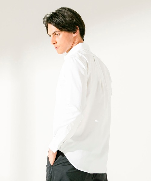 UNITED TOKYO（ユナイテッドトウキョウ）の「シャークスキンボタンダウンロングスリーブシャツ（シャツ/ブラウス・メンズ・オフホワイト/ベージュ/ネイビー/グリーン・1/2/3）」の8枚目の写真