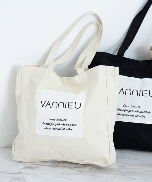 VANNIE U(ヴァニーユー)の「ロゴタグトートバッグ/エコバッグ(トートバッグ・レディース・ブラック/ベージュ/アイボリー・FREE)」の9枚目の写真