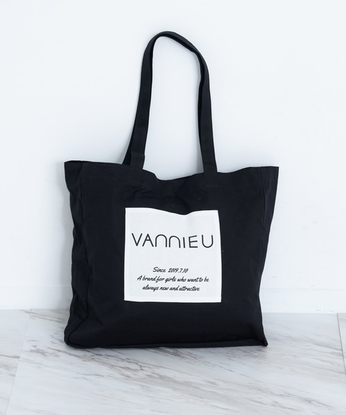 VANNIE U(ヴァニーユー)の「ロゴタグトートバッグ/エコバッグ(トートバッグ・レディース・ブラック/ベージュ/アイボリー・FREE)」の15枚目の写真
