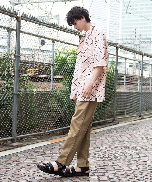 UP START（アップスタート）の「オプティカル総柄オーバーサイズシャツ（シャツ/ブラウス・メンズ・ホワイト系その他/ブラック系その他/ピンク系その他・MEDIUM/LARGE）」の20枚目の写真