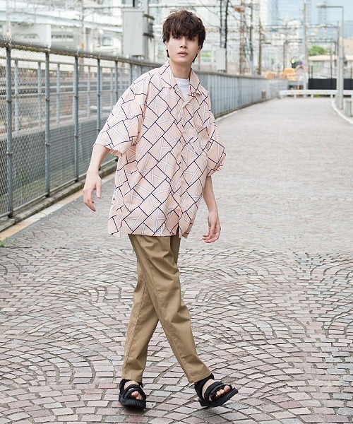 UP START（アップスタート）の「オプティカル総柄オーバーサイズシャツ（シャツ/ブラウス・メンズ・ホワイト系その他/ブラック系その他/ピンク系その他・MEDIUM/LARGE）」の19枚目の写真