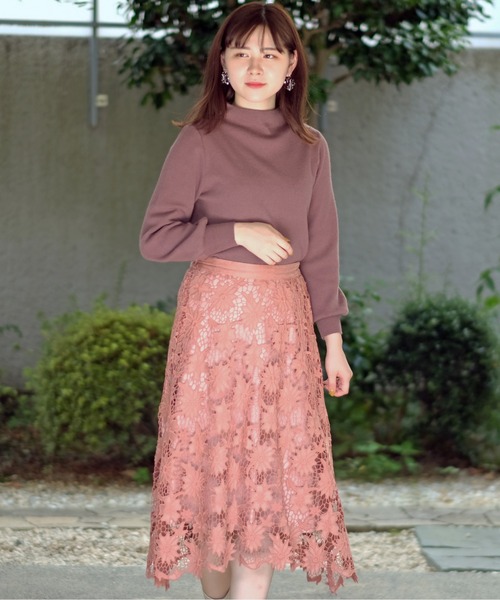 TRUDEA(トルディア)の「スエード刺繍レースフレアスカート(スカート・レディース・ピンク/ブラウン/モカ/ブラック・LARGE/SMALL/MEDIUM)」の11枚目の写真