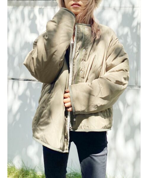 GYDA（ジェイダ）の「【ZOZO限定】裏ボアリバーシブルキルティングブルゾン（ブルゾン・レディース・ベージュ/カーキ・FREE）」の3枚目の写真