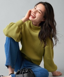 ボトルネックリブ編みボリューム袖ニット