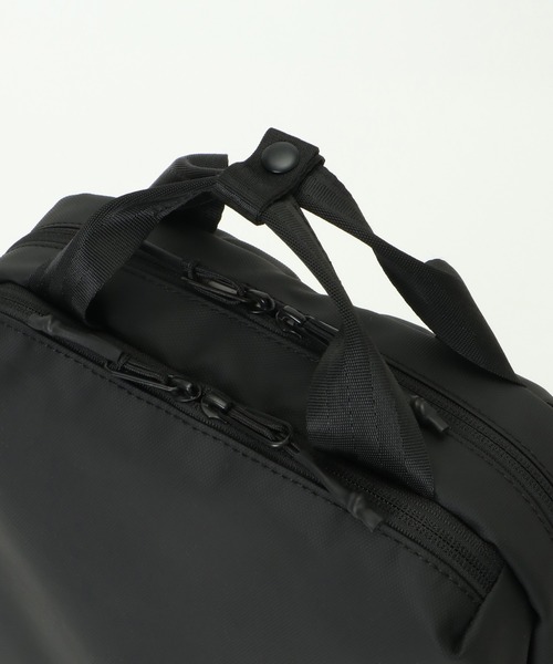 ikka（イッカ）の「コーティングコンパクトリュック（バックパック/リュック・メンズ・ブラック/ネイビー・FREE）」の8枚目の写真