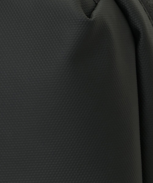 ikka（イッカ）の「コーティングコンパクトリュック（バックパック/リュック・メンズ・ブラック/ネイビー・FREE）」の13枚目の写真