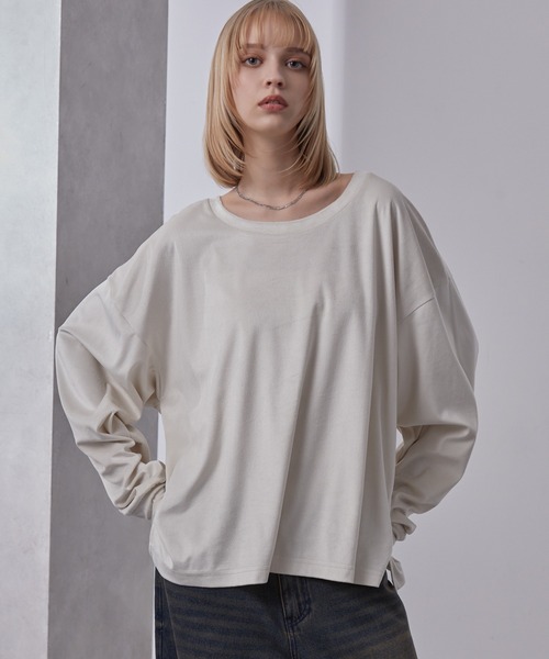 Loose/ルース(ルース)の「ハイドレープトロミ ディープネック ルーズロンT/ベロア(Tシャツ/カットソー・メンズ・ベージュ/オフホワイト/ダークグレー/ブラック/ホワイト/ブルーグリーン/チャコールグレー/アッシュグレー/スモークグレー/ブルーグレー/ブラウン/ワインレッド/ホワイト系/ブラック系/ブルー系・L/S/M/XS)」の4枚目の写真