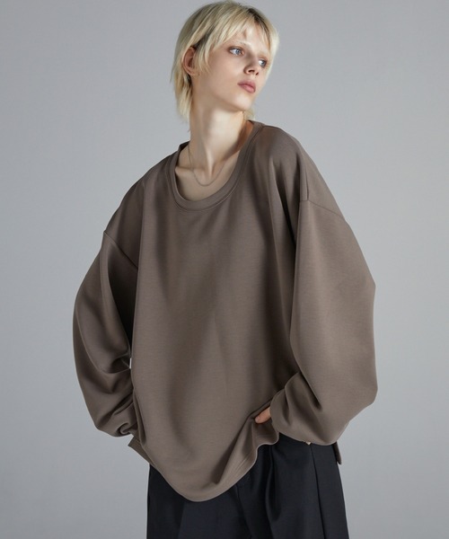 Loose/ルース(ルース)の「ハイドレープトロミ ディープネック ルーズロンT/ベロア(Tシャツ/カットソー・メンズ・ベージュ/オフホワイト/ダークグレー/ブラック/ホワイト/ブルーグリーン/チャコールグレー/アッシュグレー/スモークグレー/ブルーグレー/ブラウン/ワインレッド/ホワイト系/ブラック系/ブルー系・L/S/M/XS)」の11枚目の写真