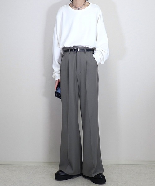 Loose/ルース(ルース)の「ハイドレープトロミ ディープネック ルーズロンT/ベロア(Tシャツ/カットソー・メンズ・ベージュ/オフホワイト/ダークグレー/ブラック/ホワイト/ブルーグリーン/チャコールグレー/アッシュグレー/スモークグレー/ブルーグレー/ブラウン/ワインレッド/ホワイト系/ブラック系/ブルー系・L/S/M/XS)」の21枚目の写真