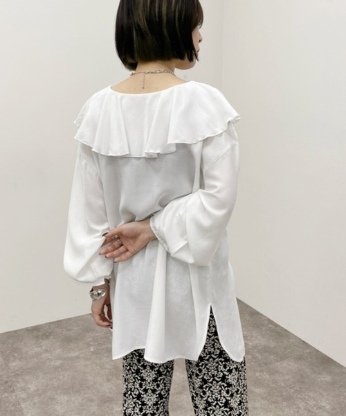 apres jour mignon(アプレジュールミニョン)の「ラッフルエリブラウス 【ZOZOTOWN限定アイテム】(シャツ/ブラウス・レディース・ブラック/オフホワイト/ブルー系その他・フリー/X-LARGE)」の7枚目の写真