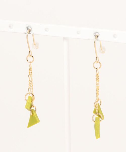 tone(トーン)の「【atelier*mio】クレイレザー pierce(ピアス(両耳用)・レディース・ブラック/パープル/オリーブ/イエロー/ブルー/コーラルピンク・FREE)」の2枚目の写真