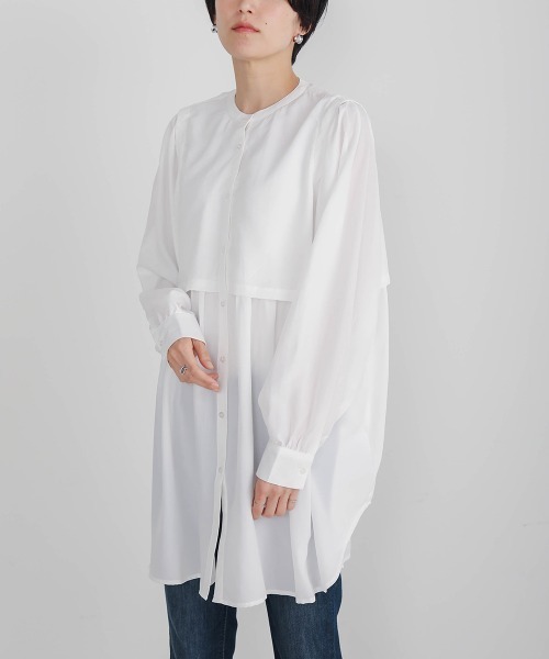 Bou Jeloud（ブージュルード）の「ヨークフラップブラウス（シャツ/ブラウス・レディース・ブラック/オフホワイト/ブルー・FREE）」の2枚目の写真