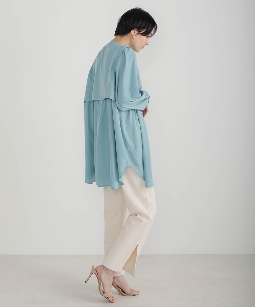 Bou Jeloud（ブージュルード）の「ヨークフラップブラウス（シャツ/ブラウス・レディース・ブラック/オフホワイト/ブルー・FREE）」の18枚目の写真