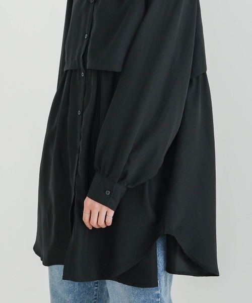 Bou Jeloud（ブージュルード）の「ヨークフラップブラウス（シャツ/ブラウス・レディース・ブラック/オフホワイト/ブルー・FREE）」の14枚目の写真