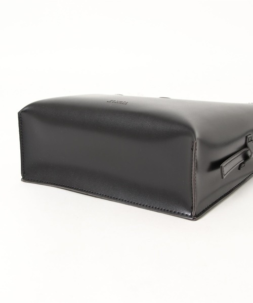 Factor=(ファクターイコール)の「巾着付キャレショルダートートバッグ(ショルダーバッグ・レディース・ブラック/キャメル/グレイッシュベージュ・FREE)」の9枚目の写真