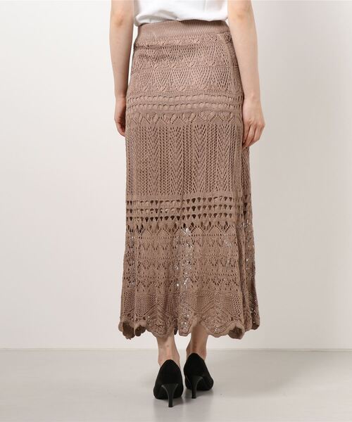 UNRELISH(アンレリッシュ)の「クロシェニットロングスカート(スカート・レディース・モカ・MEDIUM)」の2枚目の写真