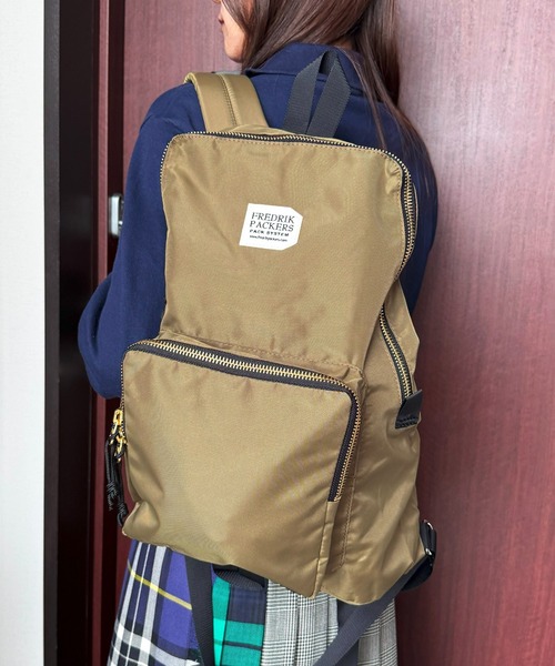 FREDRIK PACKERS(フレドリックパッカーズ)の「【FREDRIK PACKERS】SNUG PACK リュックサック バックパック デイパック フレドリックパッカーズ(バックパック/リュック・レディース・ブラック/チャコールグレー/ネイビー/カーキ/シルバーグレー/グリーン・FREE)」の15枚目の写真
