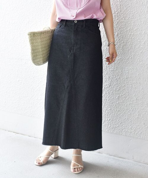 SHIPS(シップス)の「デニムロングスカート◆(デニムスカート・レディース・ブラック/ブルー・40/38/36)」の4枚目の写真