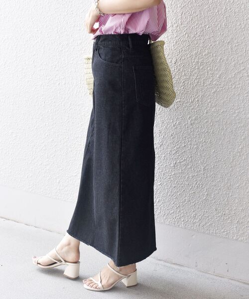 SHIPS(シップス)の「デニムロングスカート◆(デニムスカート・レディース・ブラック/ブルー・40/38/36)」の19枚目の写真