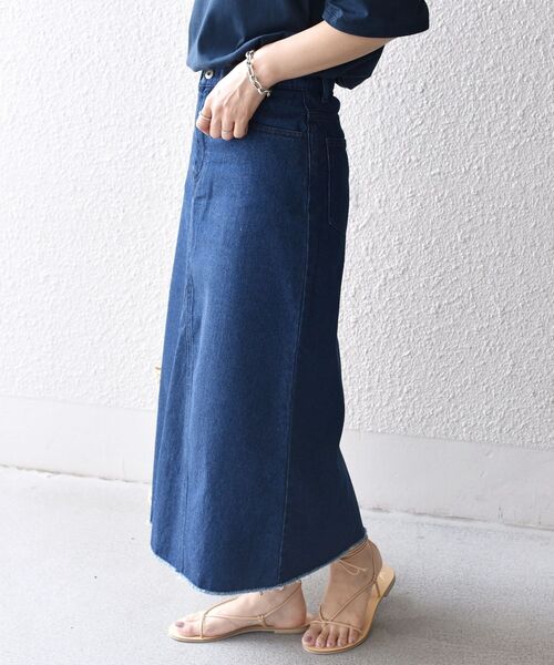 SHIPS(シップス)の「デニムロングスカート◆(デニムスカート・レディース・ブラック/ブルー・40/38/36)」の5枚目の写真