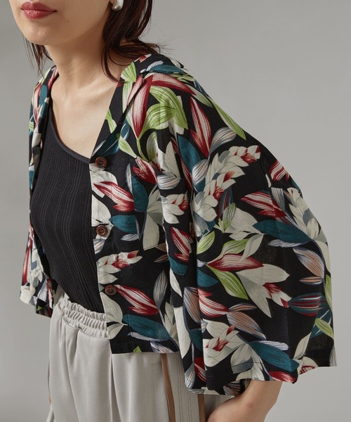 PUBLUX（パブリュクス）の「【PUBLUX/パブリュクス】ボタニカル開襟シャツ　アロハシャツ/花柄シャツ（シャツ/ブラウス・レディース・ブラック・ﾌﾘ-）」の6枚目の写真