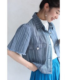 シャープなストライプのデニム風ジャケット