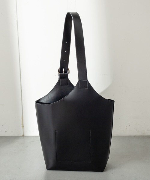 loti（ロティ）の「WEB限定 loti ワンハンドルベルトトートバッグ（トートバッグ・レディース・ベージュ/ブラック・ONE SIZE）」の19枚目の写真