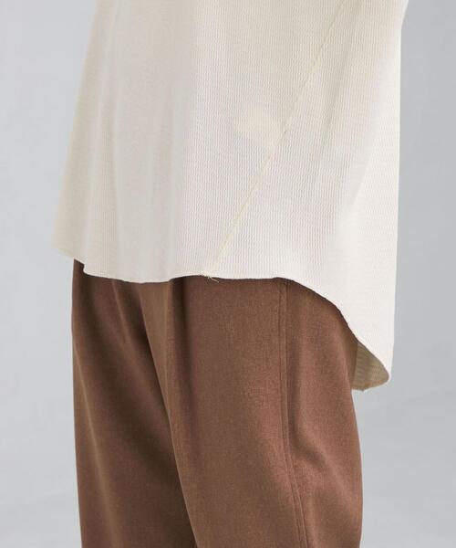 green label relaxing(グリーンレーベルリラクシング)の「裾ラウンド ワッフル プルオーバー カットソー(Tシャツ/カットソー・レディース・オフホワイト/ダークグレー/コバルトブルー・FREE)」の9枚目の写真