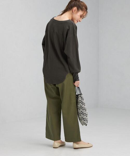 green label relaxing(グリーンレーベルリラクシング)の「裾ラウンド ワッフル プルオーバー カットソー(Tシャツ/カットソー・レディース・オフホワイト/ダークグレー/コバルトブルー・FREE)」の15枚目の写真