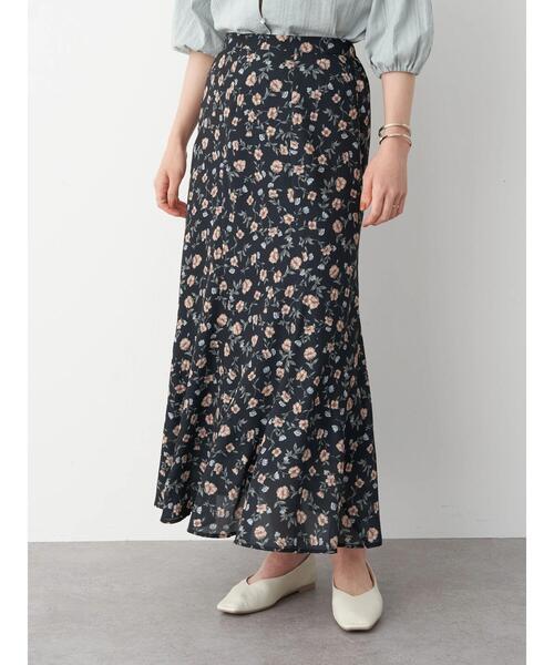 earth music&ecology（アースミュージックアンドエコロジー）の「フラワーセミフレアマーメイドスカート ＊（スカート・レディース・ネイビー/ブラウン/ブラック・FREE）」の10枚目の写真