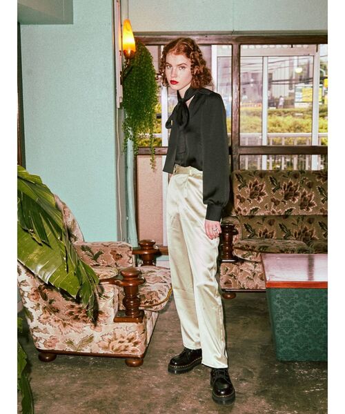 jouetie（ジュエティ）の「BIGリボンタイブラウス（シャツ/ブラウス・レディース・アイボリー/ブラック/ピンク/イエロー/ブルー/ベージュ・MEDIUM）」の7枚目の写真