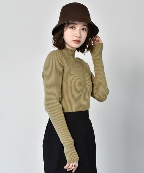 RETRO GIRL（レトロガール）の「リブハイネックニット（ニット/セーター・レディース・アイボリー/グリーン/オレンジ/ライトグレー/レッド/ブラック/マスタード/ダークブラウン/ダークグリーン/ライトグリーン・FREE）」の7枚目の写真