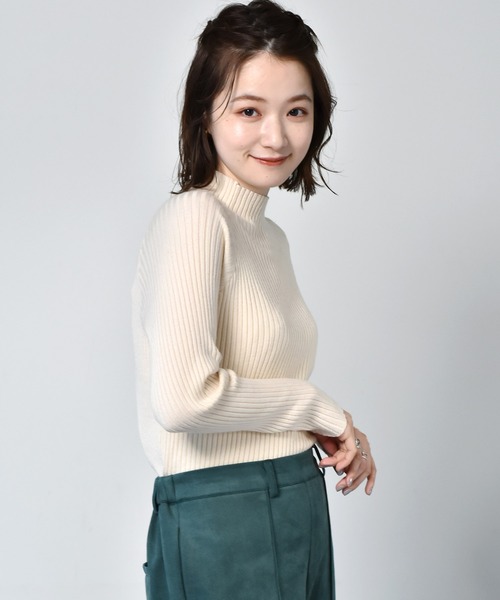 RETRO GIRL（レトロガール）の「リブハイネックニット（ニット/セーター・レディース・アイボリー/グリーン/オレンジ/ライトグレー/レッド/ブラック/マスタード/ダークブラウン/ダークグリーン/ライトグリーン・FREE）」の22枚目の写真