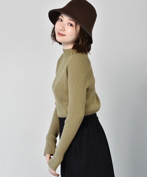 RETRO GIRL（レトロガール）の「リブハイネックニット（ニット/セーター・レディース・アイボリー/グリーン/オレンジ/ライトグレー/レッド/ブラック/マスタード/ダークブラウン/ダークグリーン/ライトグリーン・FREE）」の18枚目の写真