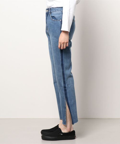 endevice（エンデヴァイス）の「スリット ブーツカット デニム（デニムパンツ・メンズ・ブルー・L/M）」の2枚目の写真