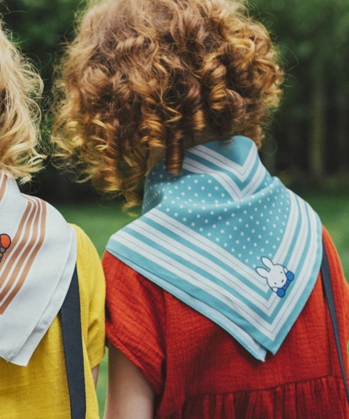 studio CLIP(スタディオクリップ)の「アソートプリントスカーフ〔Dick Brunaコラボ〕(バンダナ/スカーフ・レディース・ブラック/ベージュ/ブラウン/グリーン・FREE)」の4枚目の写真