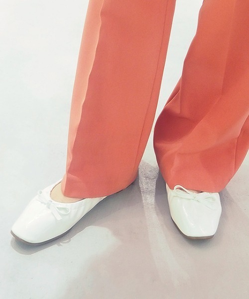 Casselini（キャセリーニ）の「【直営店限定】Casselini(キャセリーニ)シャーリングバレエシューズ（バレエシューズ・レディース・ホワイト/ブラック/レッド/ピンクベージュ・23cm/23.5cm/24cm/24.5cm）」の11枚目の写真