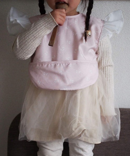 lien de famille （リヤンドファミーユ）の「撥水フリルエプロン（その他ベビー用品・キッズ・ベージュ/グリーン/ピンク・FREE）」の3枚目の写真