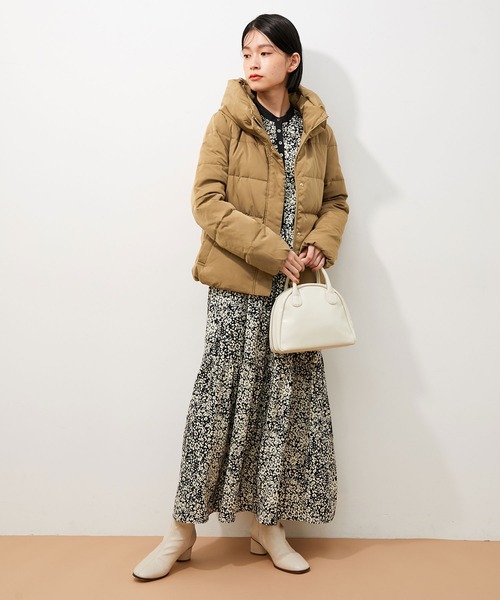 ADAM ET ROPE'（アダムエロペ）の「【アウトレット店舗・WEB限定】ダウンブルゾン（ダウンジャケット/コート・レディース・ブラック/ベージュ/ブルー系その他・FREE）」の4枚目の写真