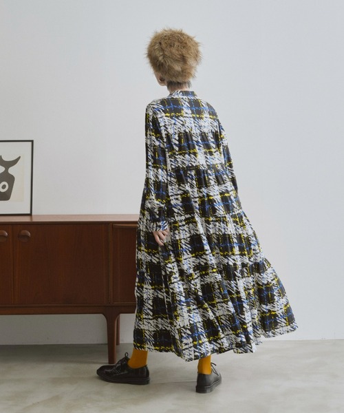 manana suerte（マニャーナスエルテ）の「オリジナルプリントティアードワンピース（ワンピース・レディース・ブラック/レッド/ブラック×ブルー・FREE）」の21枚目の写真