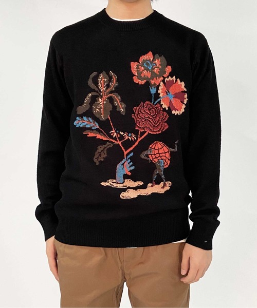 SCOTCH&SODA(スコッチアンドソーダ)の「グラフィックフローラル セーター【164016】(ニット/セーター・メンズ・ブラック・SMALL/LARGE/MEDIUM)」の1枚目の写真