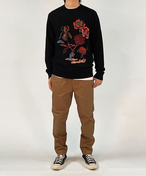 SCOTCH&SODA(スコッチアンドソーダ)の「グラフィックフローラル セーター【164016】(ニット/セーター・メンズ・ブラック・SMALL/LARGE/MEDIUM)」の8枚目の写真