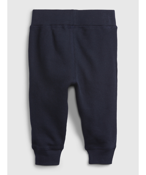 GAP（ギャップ）の「オーガニックコットン100% ブラナンフェイバリット ワッフルニット ジョガーパンツ (ベビー)（スウェットパンツ・キッズ・レッド/ネイビー・12-18M/18-24M/6-12M/3-6M）」の3枚目の写真