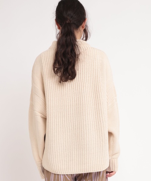 RNA-N（アールエヌエーエヌ）の「K2558 畦ハニカムプルオーバー（ニット/セーター・レディース・ブルー/キナリ/ブラック/ベージュ・MEDIUM）」の6枚目の写真